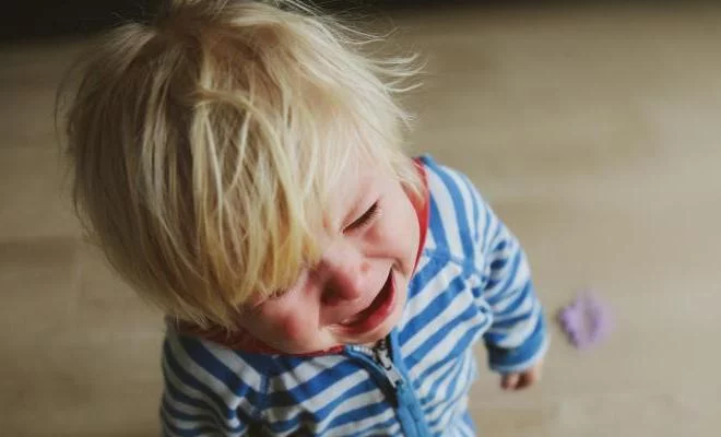 La crise des deux ans? Les premiers secours pour papa et maman