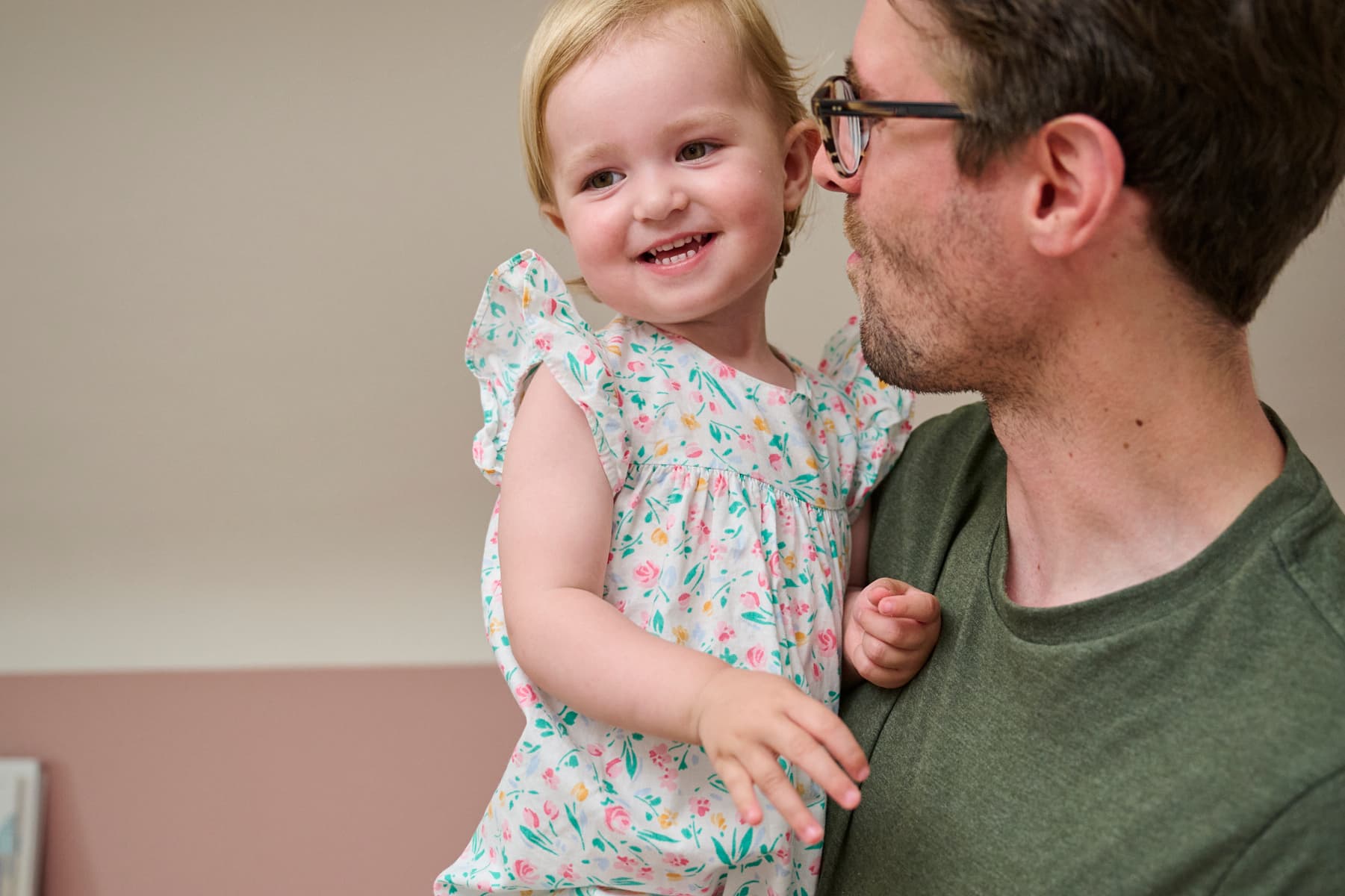 Ce dont votre bébé a besoin lorsqu’il est bouleversé : la co-régulation en toute simplicité